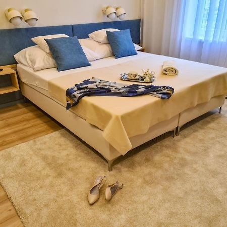 Ditlin Apartmanok Pápa Екстериор снимка