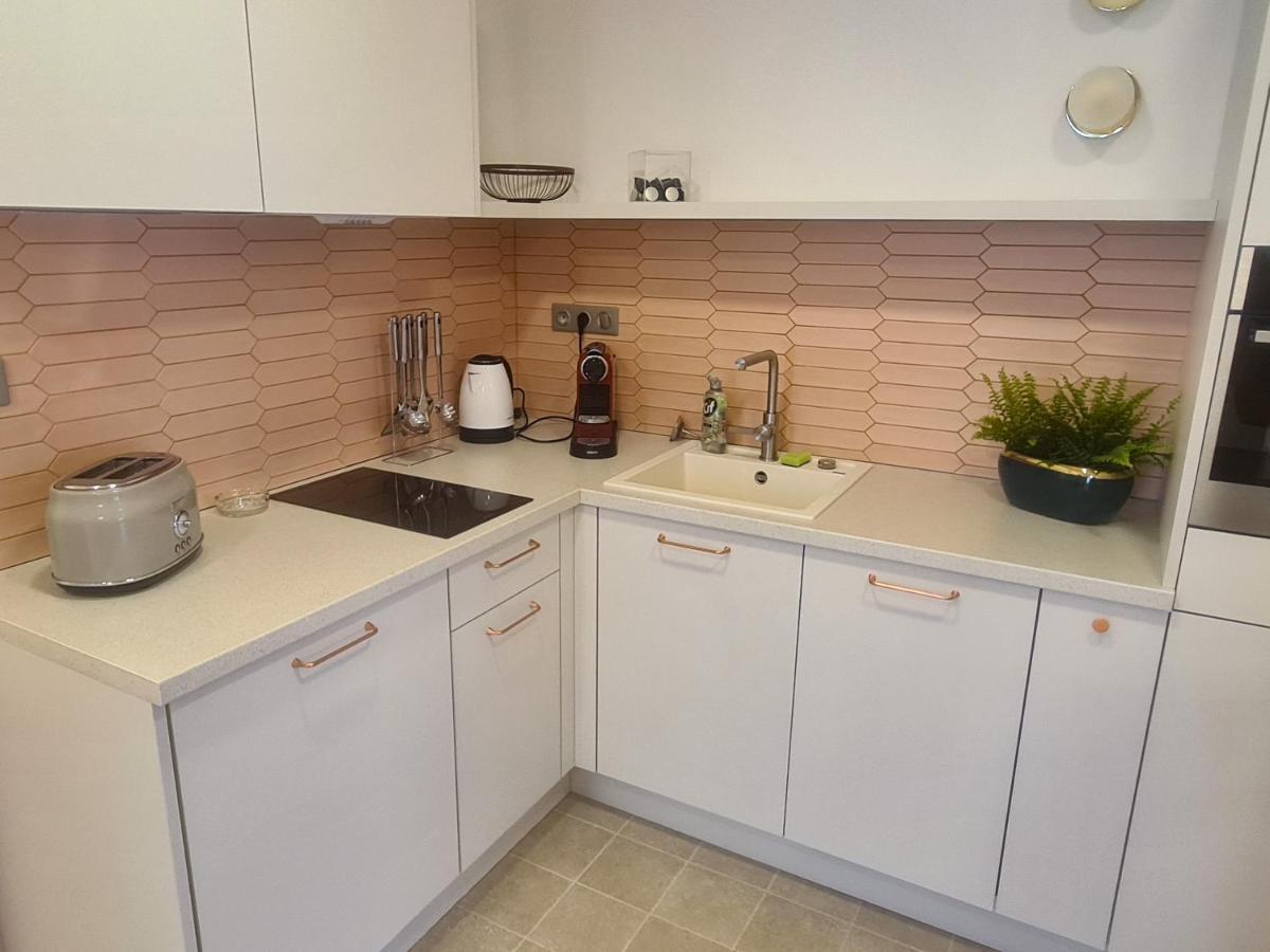 Ditlin Apartmanok Pápa Екстериор снимка