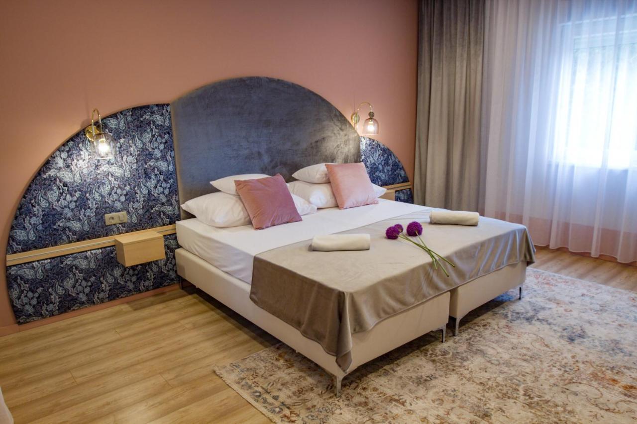 Ditlin Apartmanok Pápa Екстериор снимка