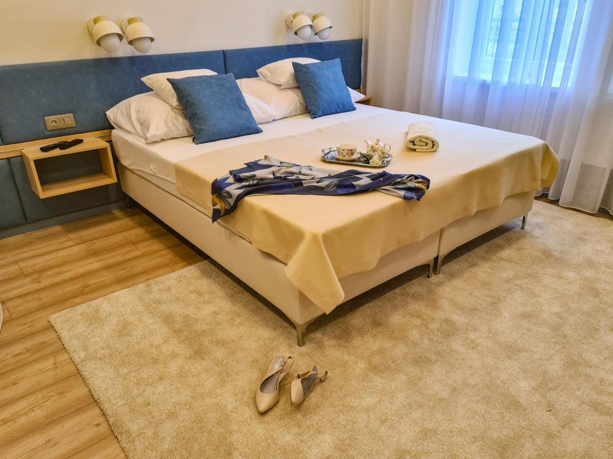Ditlin Apartmanok Pápa Екстериор снимка