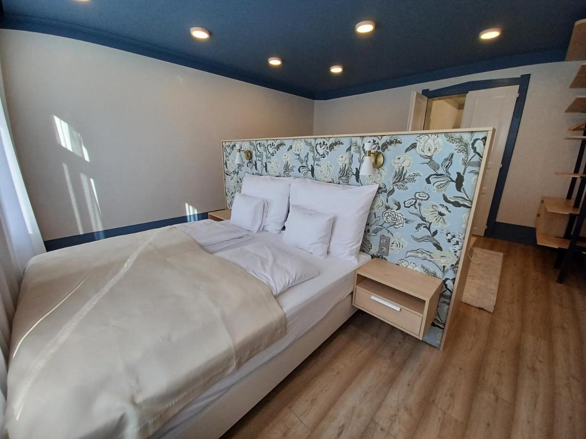 Ditlin Apartmanok Pápa Екстериор снимка