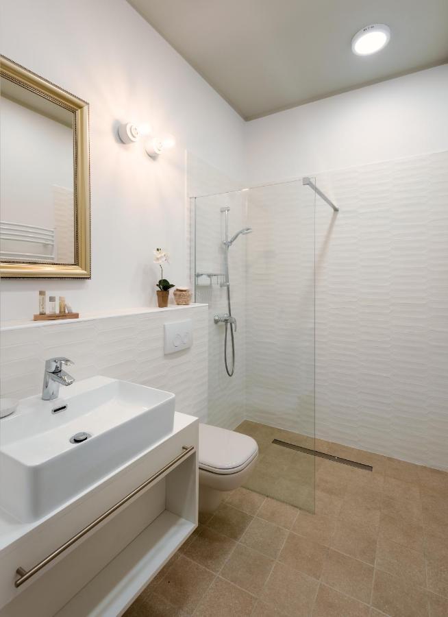 Ditlin Apartmanok Pápa Екстериор снимка